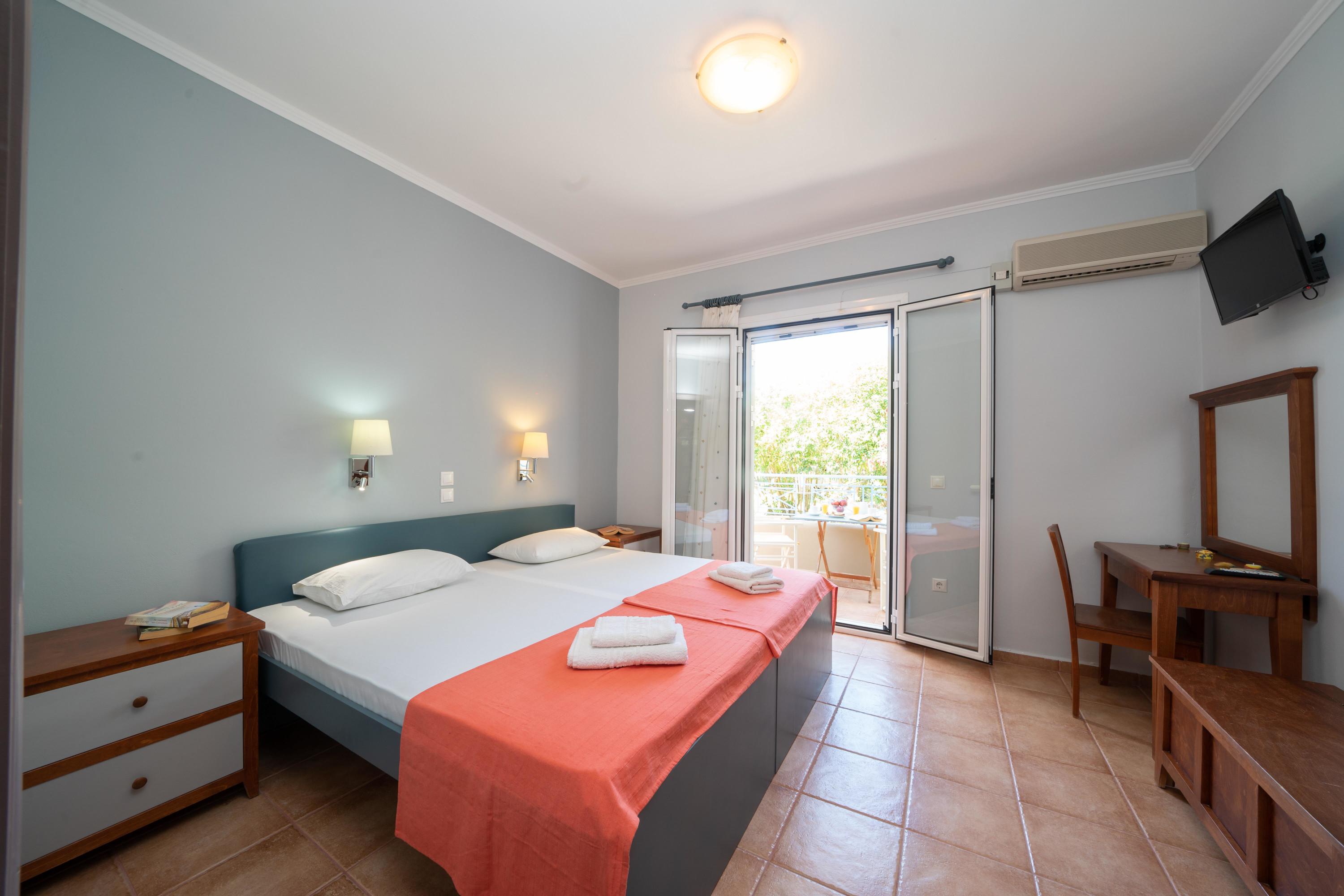Aggelina S Apartments Xi Beach Eksteriør billede